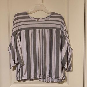 👓 Gray and White Stripe Batwing Shirt 👓